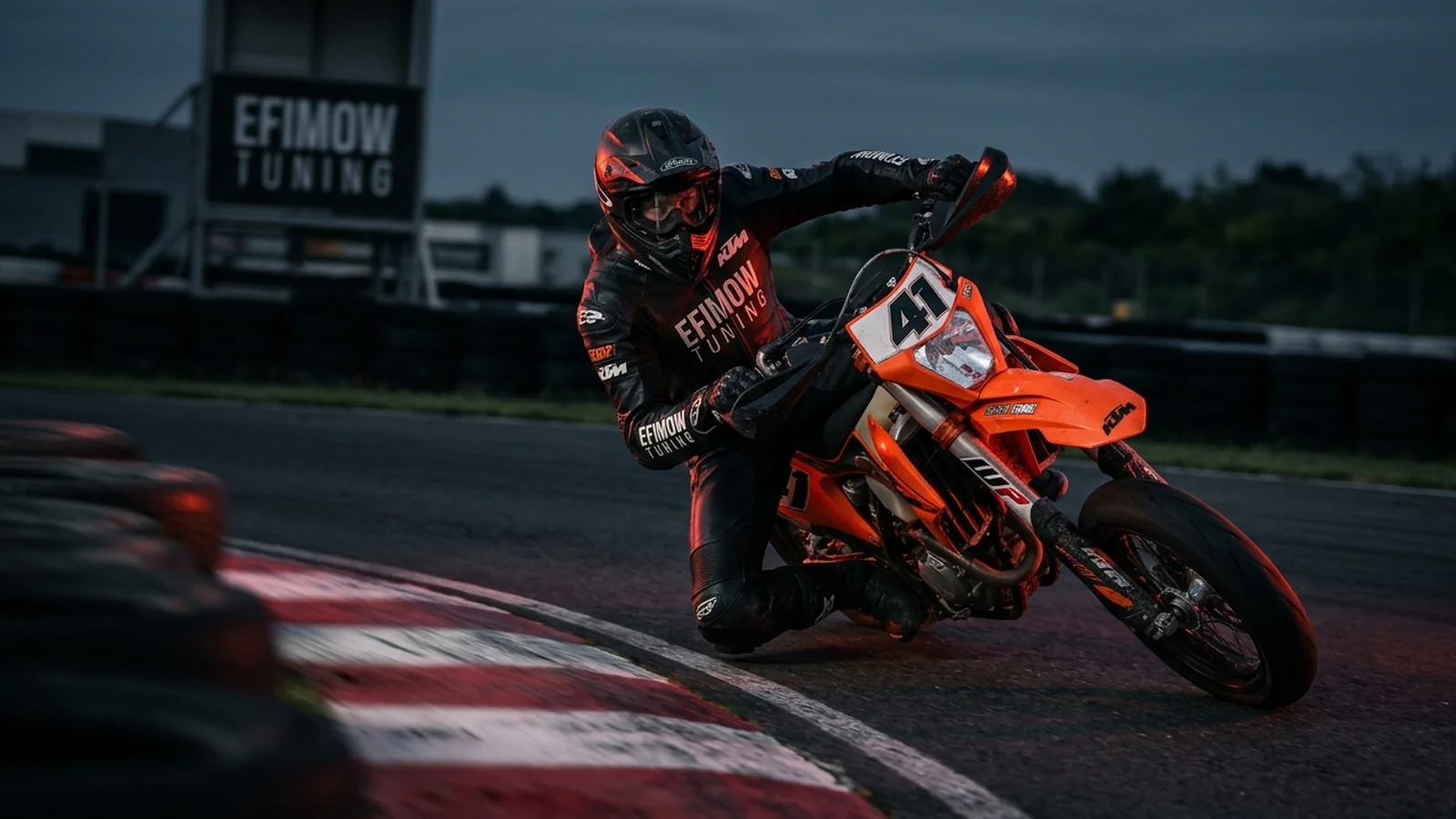 KTM 690 SMC and Supermoto: Mapping for the Road? No, for the Track